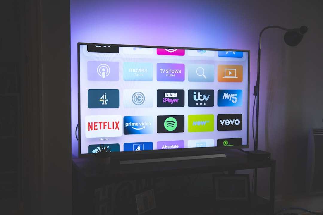 Televisie door de jaren heen: van buizentoestel tot streamingscherm